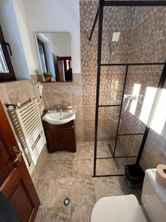 Cabana Izvoarele Doftanei Trăisteni Exterior foto