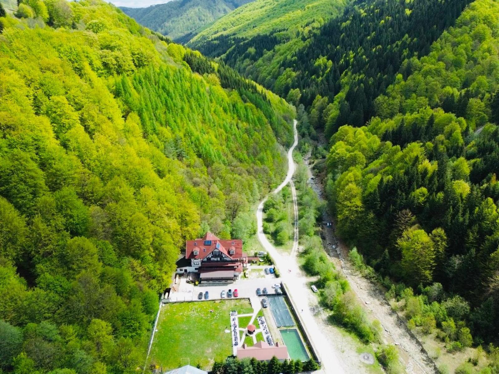 Cabana Izvoarele Doftanei Trăisteni Exterior foto